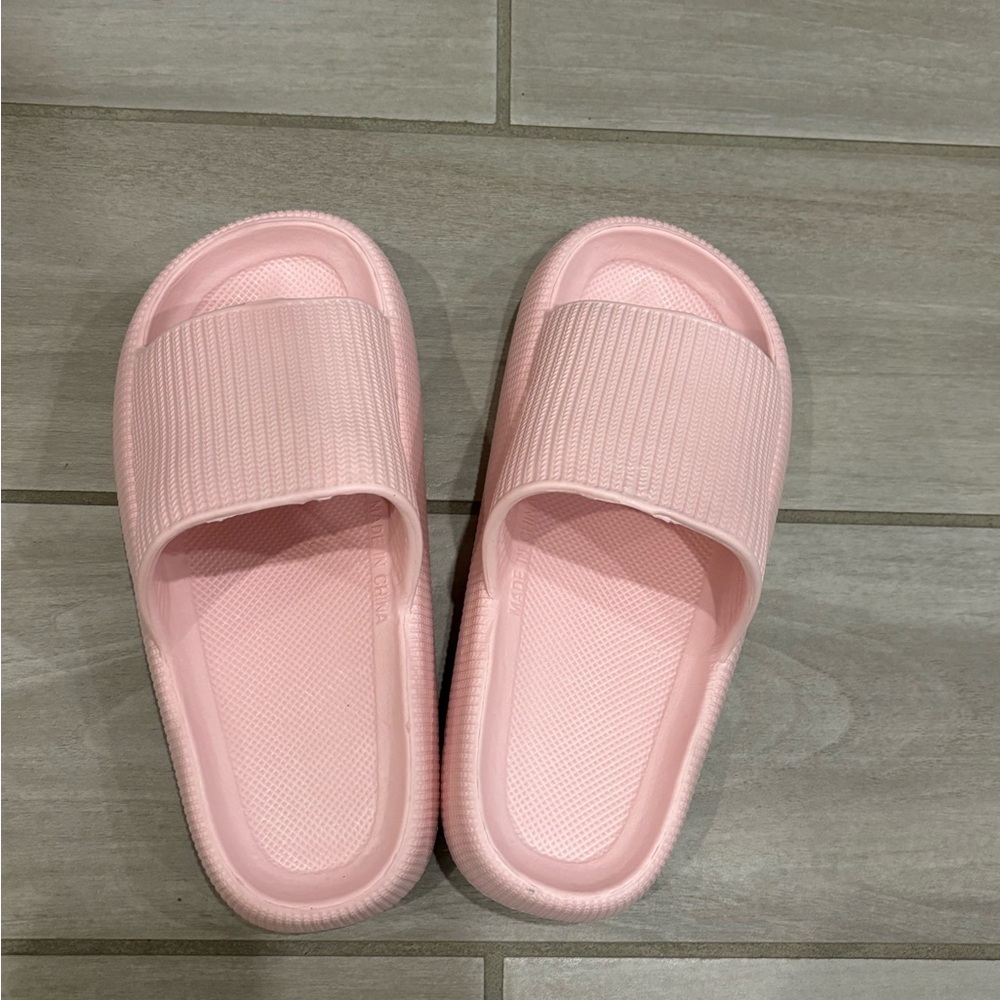 Cozy Pink Women's Slide Slippers